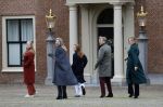 Den Haag 22 december 2023
Fotouurtje met Koning Willem Alexander Koningin Maxima Prinses Amalia Prinses Alexia Prinses Ariane en hun hondje Mambo bij Huis ten Bosch .