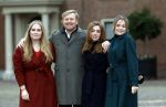 Den Haag 22 december 2023
Fotouurtje met Koning Willem Alexander Koningin Maxima Prinses Amalia Prinses Alexia Prinses Ariane en hun hondje Mambo bij Huis ten Bosch .