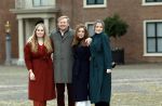 Den Haag 22 december 2023
Fotouurtje met Koning Willem Alexander Koningin Maxima Prinses Amalia Prinses Alexia Prinses Ariane en hun hondje Mambo bij Huis ten Bosch .