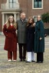Den Haag 22 december 2023
Fotouurtje met Koning Willem Alexander Koningin Maxima Prinses Amalia Prinses Alexia Prinses Ariane en hun hondje Mambo bij Huis ten Bosch .