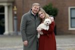 Den Haag 22 december 2023
Fotouurtje met Koning Willem Alexander Koningin Maxima Prinses Amalia Prinses Alexia Prinses Ariane en hun hondje Mambo bij Huis ten Bosch .