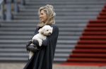 Den Haag 22 december 2023
Fotouurtje met Koning Willem Alexander Koningin Maxima Prinses Amalia Prinses Alexia Prinses Ariane en hun hondje Mambo bij Huis ten Bosch .