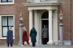 Den Haag 22 december 2023
Fotouurtje met Koning Willem Alexander Koningin Maxima Prinses Amalia Prinses Alexia Prinses Ariane en hun hondje Mambo bij Huis ten Bosch .