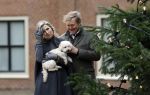 Den Haag 22 december 2023
Fotouurtje met Koning Willem Alexander Koningin Maxima Prinses Amalia Prinses Alexia Prinses Ariane en hun hondje Mambo bij Huis ten Bosch .