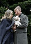 Den Haag 22 december 2023
Fotouurtje met Koning Willem Alexander Koningin Maxima Prinses Amalia Prinses Alexia Prinses Ariane en hun hondje Mambo bij Huis ten Bosch .