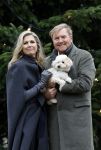 Den Haag 22 december 2023
Fotouurtje met Koning Willem Alexander Koningin Maxima Prinses Amalia Prinses Alexia Prinses Ariane en hun hondje Mambo bij Huis ten Bosch .