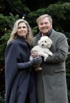 Den Haag 22 december 2023
Fotouurtje met Koning Willem Alexander Koningin Maxima Prinses Amalia Prinses Alexia Prinses Ariane en hun hondje Mambo bij Huis ten Bosch .