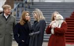 Den Haag 22 december 2023
Fotouurtje met Koning Willem Alexander Koningin Maxima Prinses Amalia Prinses Alexia Prinses Ariane en hun hondje Mambo bij Huis ten Bosch .