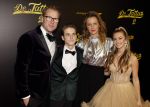 Amsterdam 12 december 2023
Premiere de tata's in Tuschinski. Leo Alkemade Leonie ter Braak Sterre Koning en Sem v d Horst