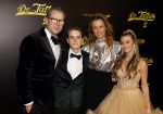Amsterdam 12 december 2023
Premiere de tata's in Tuschinski. Leo Alkemade Leonie ter Braak Sterre Koning en Sem v d Horst