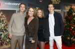 Amsterdam 6 december 2023
Premiere eerste hulp bij kerst  in Pathe Noord van Videoland. Lotta Magnusson met haar kinderen