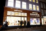 Amsterdam 14 december 2023
Opening van de nieuwe Louis Vuitton winkel op de pc Hooftstraat.
Alle gasten werden met luxe BMW 's gebracht. Gaite Jansen