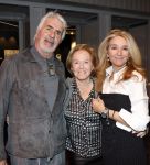 Amsterdam 8 december 2023
Masters of Luxury in de RAI. Nina Brink met Pieter Storms en haar dochter