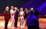 Rotterdam 30 december 2023
Surprise feestje voor Frans Bauer zijn 50e verjaardag in Ahoy. Frans Kwam met zijn vrouw Mariska Bauer en hun zonen Christiaan Frans Jr Lucas en Jan . Frans werd heel emotioneel toen hij aan kwam . In het circus werd er opgetreden door oa Patty Brard Thomas Berge Rene Schuurmans  Emiel Hartkamp Otto Lagerfett Ammar en...