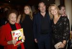 Amsterdam 20 december 2023
Premiere kerstcircus in Carre. Pernille la Lau met moeder dochter en ...