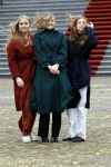 Den Haag 22 december 2023
Fotouurtje met Koning Willem Alexander Koningin Maxima Prinses Amalia Prinses Alexia Prinses Ariane en hun hondje Mambo bij Huis ten Bosch .