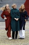 Den Haag 22 december 2023
Fotouurtje met Koning Willem Alexander Koningin Maxima Prinses Amalia Prinses Alexia Prinses Ariane en hun hondje Mambo bij Huis ten Bosch .