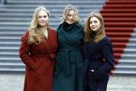 Den Haag 22 december 2023
Fotouurtje met Koning Willem Alexander Koningin Maxima Prinses Amalia Prinses Alexia Prinses Ariane en hun hondje Mambo bij Huis ten Bosch .