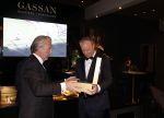 Amsterdam 9 december 2023
VIP dag van de luxury fair in de RAI. Dennis Bergkamp en zijn vrouw Henriette en dochters Estell ( zwanger) Saffron en Yasmin op de stand van Gassan Diamonds . presentatie gouden bankbiljet Dennis Bergkamp. david Bijlsma reikt het eerste exemplaar uit. Rob Jansen Davids Bijlsma en Dennis Bergkamp