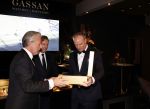 Amsterdam 9 december 2023
VIP dag van de luxury fair in de RAI. Dennis Bergkamp en zijn vrouw Henriette en dochters Estell ( zwanger) Saffron en Yasmin op de stand van Gassan Diamonds . presentatie gouden bankbiljet Dennis Bergkamp. david Bijlsma reikt het eerste exemplaar uit. Rob Jansen Davids Bijlsma en Dennis Bergkamp