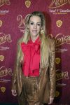 Amsterdam 8 december 2023
Premiere Wonka in Pathe Noord. roos Reedijk met kinderen