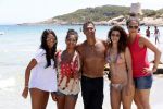 ibiza 17 juli 2012
Ruud Gullit op vakantie met al zijn 6 kinderen Felicity Charmayne Quincy Cheyenne Joelle en Maxim .
Peter Smulders bv