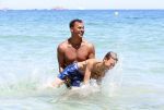 ibiza 17 juli 2012
Ruud Gullit op vakantie met al zijn 6 kinderen Felicity Charmayne Quincy Cheyenne Joelle en Maxim .
Peter Smulders bv