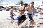 ibiza 17 juli 2012
Ruud Gullit op vakantie met al zijn 6 kinderen Felicity Charmayne Quincy Cheyenne Joelle en Maxim .
Peter Smulders bv
