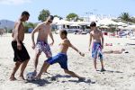 ibiza 17 juli 2012
Ruud Gullit op vakantie met al zijn 6 kinderen Felicity Charmayne Quincy Cheyenne Joelle en Maxim .
Peter Smulders bv