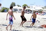 ibiza 17 juli 2012
Ruud Gullit op vakantie met al zijn 6 kinderen Felicity Charmayne Quincy Cheyenne Joelle en Maxim .
Peter Smulders bv