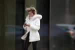 Amsterdam / Schiphol 28 december 2023
Sylvie Meis vertrekt vanaf het Appartement van partner Wim Beelen naar Schiphol. Sylvie heeft de kerstdagen bij Wim men familie gevierd.
