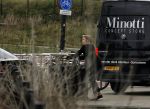 Amsterdam / Schiphol 28 december 2023
Sylvie Meis vertrekt vanaf het Appartement van partner Wim Beelen naar Schiphol. Sylvie heeft de kerstdagen bij Wim men familie gevierd.