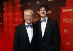 Utrecht 20 december 2023
Sportman / sportvrouw van jaar gala . Tom Okker met kleinzoon