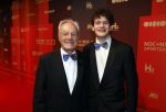 Utrecht 20 december 2023
Sportman / sportvrouw van jaar gala . Tom Okker met kleinzoon