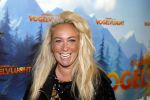Amsterdam 2 december 2023
Premiere vogelvlucht in Pathe arena .
De cast met oa Floris Gobel Edsilia Rombley Linda Wagemakers Rayen Panday Posy Bakkum Imaani Oosterhuis Karin Bloemen en Thomas Koekkoek. Valerie Gumster