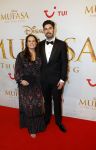 Amsterdam 17 december 2024
Premiere Mufasa (disney) in hotel l'Europe. Aletha Leidelmeijer met partner