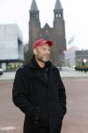 Arnhem 11 december 2024
25 jaar geleden won Bart Spring in t Veld de eerste serie van Big Brother .