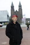 Arnhem 11 december 2024
25 jaar geleden won Bart Spring in t Veld de eerste serie van Big Brother .