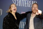 Amsterdam 9 december 2024
Premiere Schitetrend met in de hoofdrollen Holly Brood Gijs Scholten v Asschat Caro Lenssen Hannah Hoekstra Maarten Heijemans Bobbie Mulder Sidar Toksoz  in Tuschinski. carolien Spoor en Ferry Stofmeel
