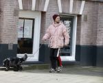 Amsterdam 11 maart 2023
Oud voetballer Poulsen van Ajax met vrouw en dochetr in Amsterdam.