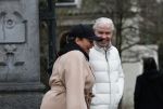 Amsterdam 11 december 2024
Dries Roelvnk en zijn vrouw Honoria op straat in Amsterdam zuid.
