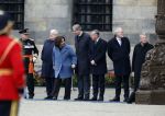Amsterdam 10 december 2024
Staatsbezoek Portugal Koningin Maxima, president van Portugal Marcelo Rebelo de Sousaen  Koning Willem-Alexander bij paleis op de dam.  Femke Halsema Jan v Zanen Arthur v Dijk  Piet Hein Donner en Thom de Graaf