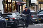 Amsterdam 11 december 2024
Ferdinand Grapperhaus op de fiets in Amsterdam zuid.