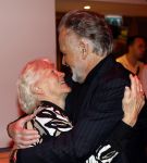 Rotterdam 21 december 2024
Hans Bouwens ( George Baker ) viert samen metb zijn vrouw Blanche en familie zijn 80e verjaardag op SS Rotterdam. George Baker en Joke Alberts