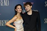 Amsterdam 9 december 2024
Premiere Schitetrend met in de hoofdrollen Holly Brood Gijs Scholten v Asschat Caro Lenssen Hannah Hoekstra Maarten Heijemans Bobbie Mulder Sidar Toksoz  in Tuschinski. Holly Brood en Soy Kroon