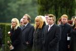 Bussum 5 februari 2004
Begrafenis van de dochter van zangeres Hanny Deborah.
John v Katwijk met vrouw Loes en Benno de Leeuw
Peter Smulders bv