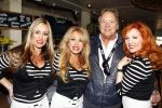 Bergen aan Zee 4 juli 2007
Patricia Paay Yvonne Keeley en Ingrid Ferdinadez als de starsisters op de tros muziekfeesten.
Peter Smulders bv
