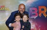 Amsterdam 8 december 2024
Premiere Juf Brakel in Pathe Arena met in de hoofdrollen Nicolette v Dam Martijn Fischer Annette Barlo Ditmar Marlin Flint de Man Floris Gobel Annick Boer Aram v d Rest Bart Oomen Carolina Dijkhuizen ea.Jon Karthaus kwam met zijn kinderen