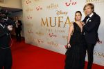 Amsterdam 17 december 2024
Premiere Mufasa (disney) in hotel l'Europe. Joris Lammers met partner en cameraman