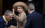 Amsterdam 10 december 2024
Staatsbezoek Portugal Koningin Maxima, president van Portugal Marcelo Rebelo de Sousaen  Koning Willem-Alexander bij paleis op de dam.